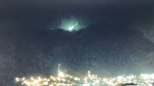 İzmir'e meteor düştü - AHaber Video İzle