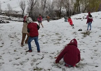 Gümüşhane'de eğitime kar tatili