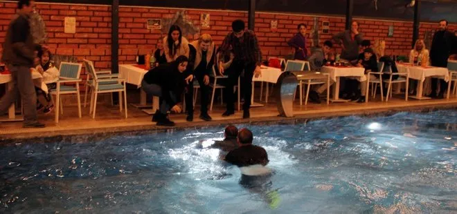 Mustafa Keser depremzedelere moral gecesinde havuza düştü! Neye uğradığını şaşırdı