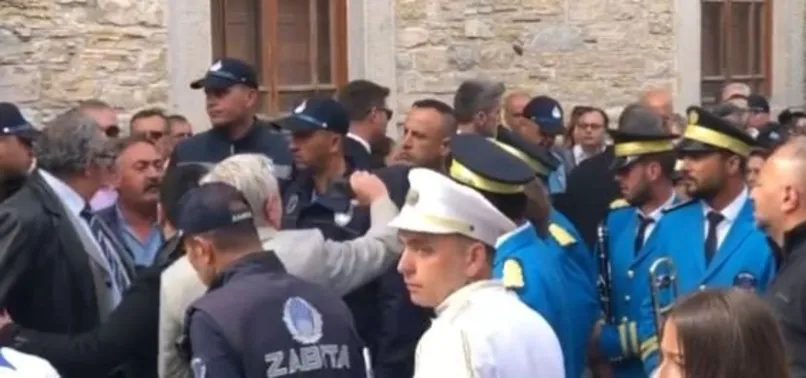 CHP’li başkan Muammer Ekrem Oran'dan 19 Mayıs’a gölge düşüren hareket! Gençlerin yürüyüşünü engelledi
