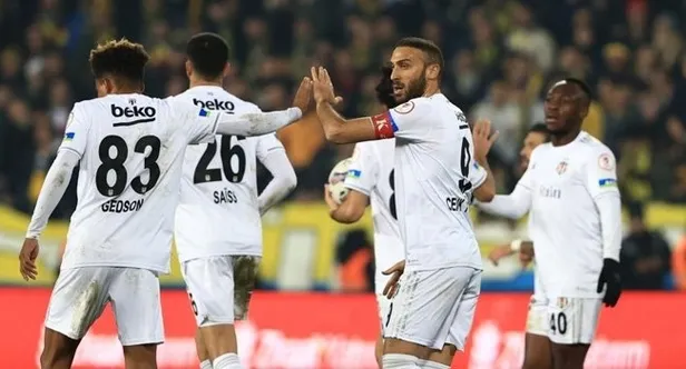 Başakşehir 0-2 Beşiktaş maç sonucu! Kartal deplasmanda 2 golle galip