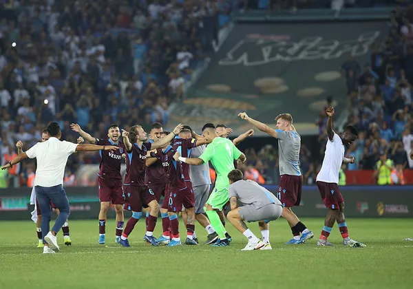 Trabzonspor Çekya ekibi Sparta Prag’ı 2-1 yendi ve Avrupa’da turladı