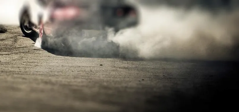 Drift yapan 2 sürücü gözaltına alındı