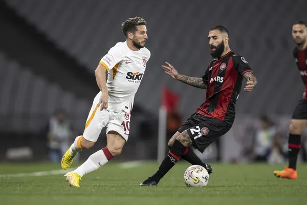 mauro-icardi-kararini-verdi-galatasarayda-kalacak-mi-yonetime-iletti-1671730181104.jpg Mauro Icardi kararını verdi! Galatasaray'da kalacak mı? Yönetime iletti - 3