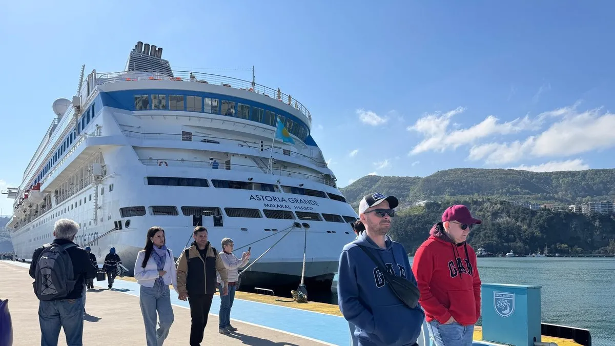 Astoria Grande adlı kruvaziyer Amasra'ya geldi!