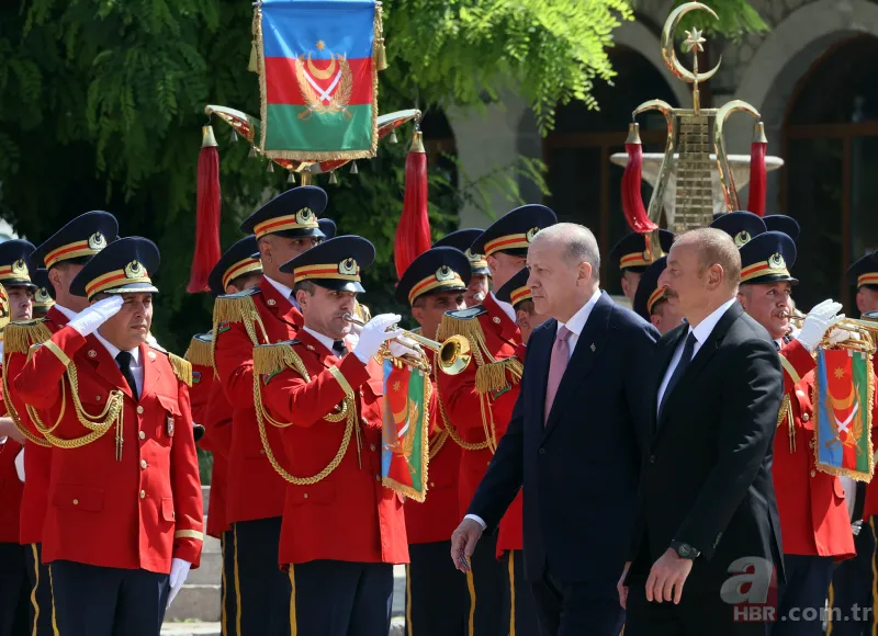 Başkan Erdoğan'dan Şuşa'ya tarihi ziyaret! Türkiye ve Azerbaycan imzaları attı 7
