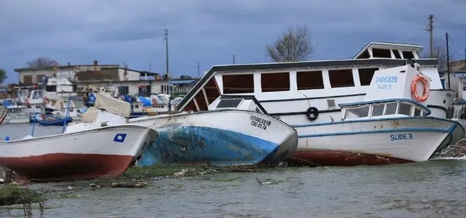 İstanbul’a su sağlayan Pabuçdere ve Kazandere barajı taştı! Tekneler yan yattı, barınaklar sular altında kaldı