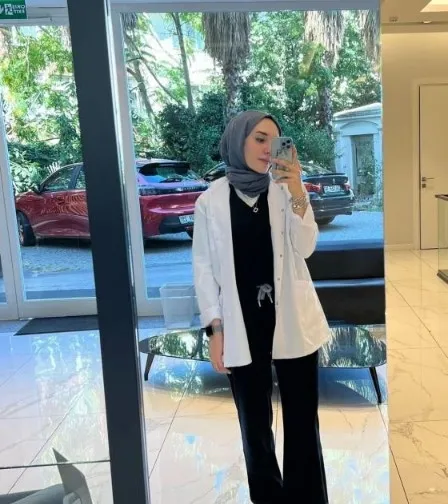 dis-hekimligi-kongresinde-skandali-basortulu-genc-kizi-kabul-etmediler-1724785769299.jpg Diş hekimliği öğrencisi Dilara Çiçek.