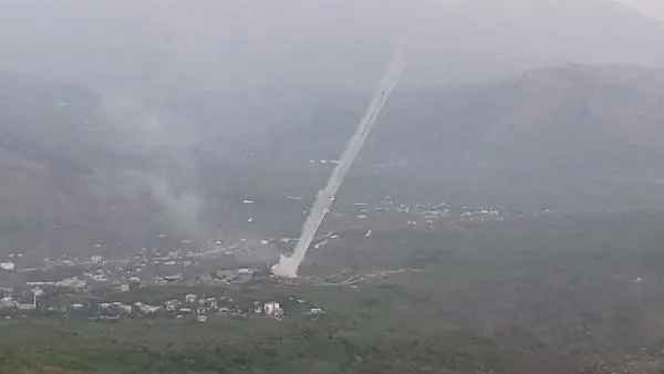 PKK'nın Hakurk kampı toplarla vuruldu - 1