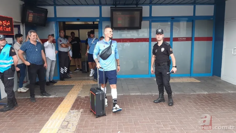 Trabzonspor’da büyük coşku! Süper Kupa şehre böyle getirildi 4