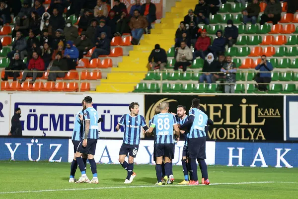adana-demirspordan-farkli-tarife-alanyaspor-1-3-adana-demirspor-mac-sonucu-ozet-1639851348359.jpg Adana Demirspor'dan farklı tarife! Alanyaspor 1- 3 Adana Demirspor (MAÇ SONUCU-ÖZET) - 1