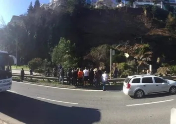Karadeniz Sahil Yolu'nda heyelan