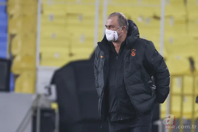 Arda Turan Fenerbahçe-Galatasaray maçı sonrası gözyaşlarına hakim olamadı! İşte o anlar... 23