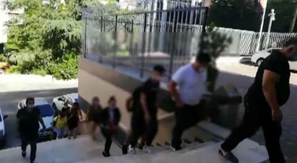 İstanbul'da fuhuş çetelerine operasyon! 29 kadın kurtarıldı - 1