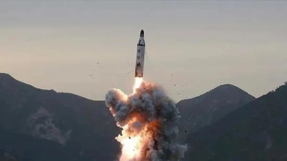 Kuzey Kore Kore Yarımadası'nın doğu kıyılarına balistik füze fırlattı