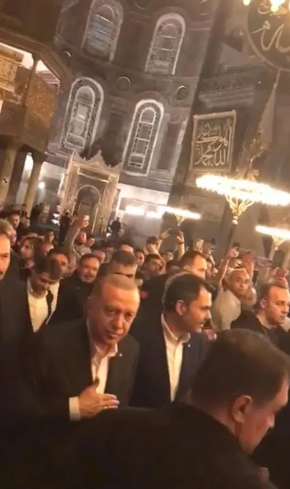 Başkan Erdoğan ve Murat Kurum akşam namazını Ayasofya Camii’nde eda etti | Vatandaşlar yoğun ilgi gösterdi