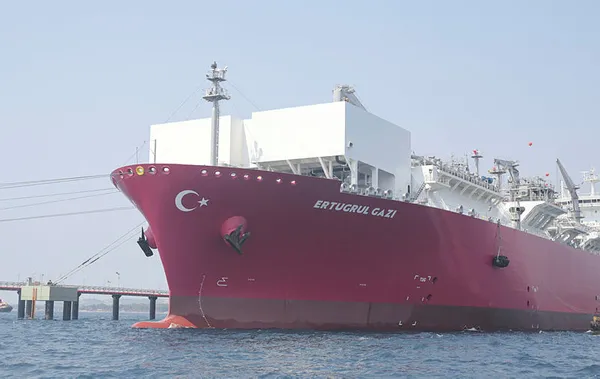1624637314347.jpg Türkiye'nin ilk doğal gaz depolama gemisi Ertuğrul Gazi görücüye çıktı! Yılda kaç metreküp doğal gaz depolanacak? Ertuğrul Gazi gemisinin özellikleri - 5