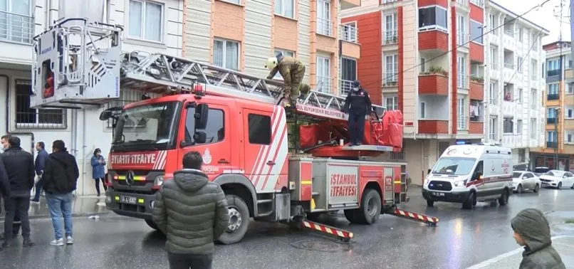 Son dakika: Esenyurt’ta 5 katlı apartmanda yangın