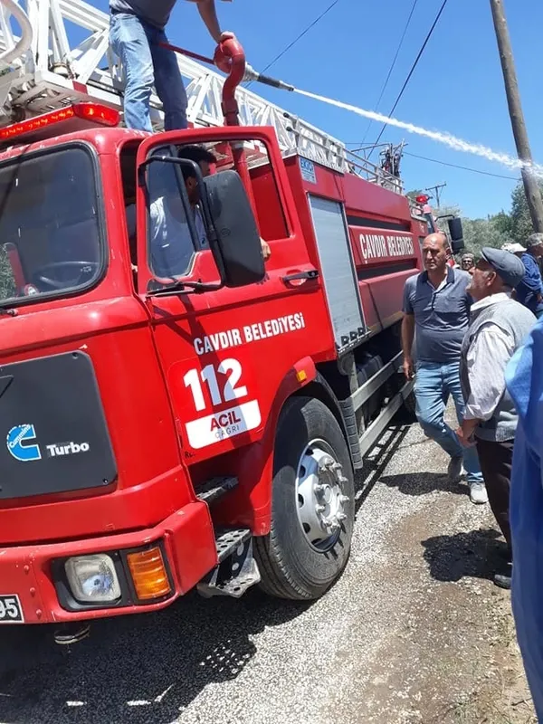 burdurda-korkutan-yangin-1-ev-kullanilmaz-hale-geldi-1-ev-agir-hasar-aldi-1657095998330.jpg Burdur’da korkutan yangın! 1 ev kullanılmaz hale geldi, 1 ev ağır hasar aldı - 4