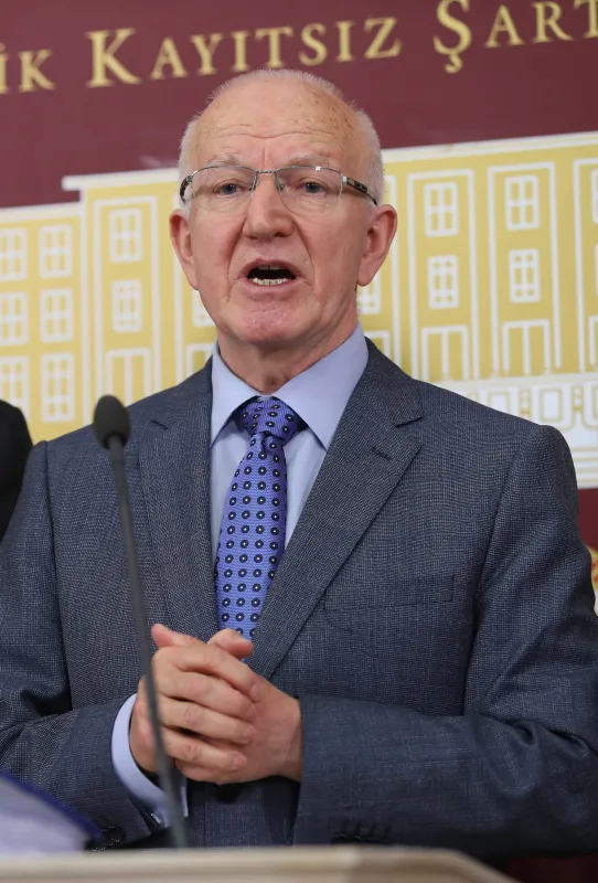 chp-istanbul-milletvekili-ibrahim-kaboglundan-cemevi-kanununa-itiraz-anayasa-ve-laiklik-ilkelerine-aykiri-1666606905431.jpg CHP İstanbul Milletvekili İbrahim Kaboğlu'ndan cemevi kanununa itiraz: Anayasa ve laiklik ilkelerine aykırı - 5