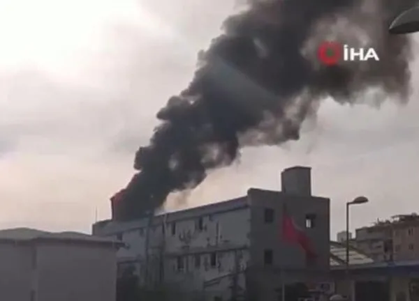 İstanbul Esenyurt'ta korkutan yangın - 2