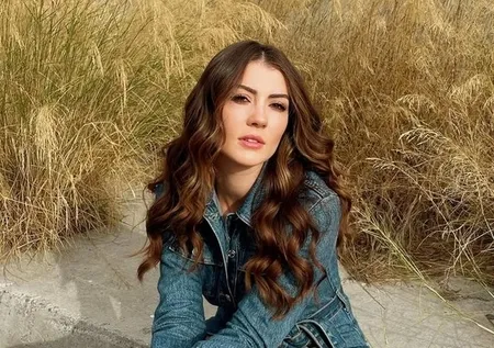 Oyuncu Burcu Özberk'in Londra kararı ortaya çıktı! 