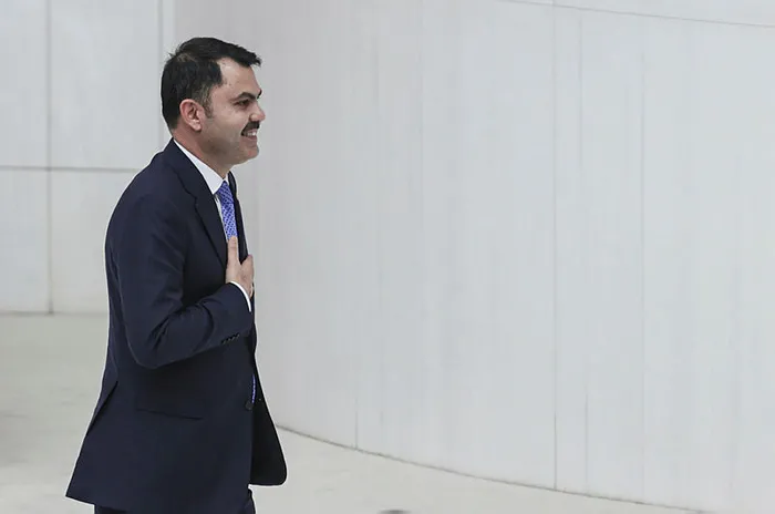 Bakan Murat Kurum: Attığımız her temel, kalemi silaha galip kılmıştır