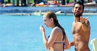 Arda Turan’ın bikini tepkisi!