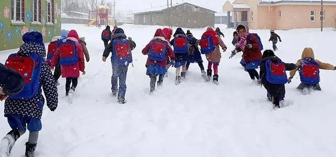 Son dakika: Erzincan Refahiye’de taşımalı eğitime kar tatili