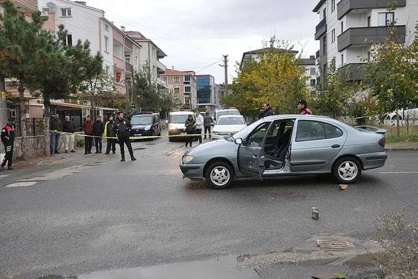 1700936398341.jpg Evlat katili oluyordu! Tartıştığı oğlunu tabanca ile bacağından yaraladı - 2