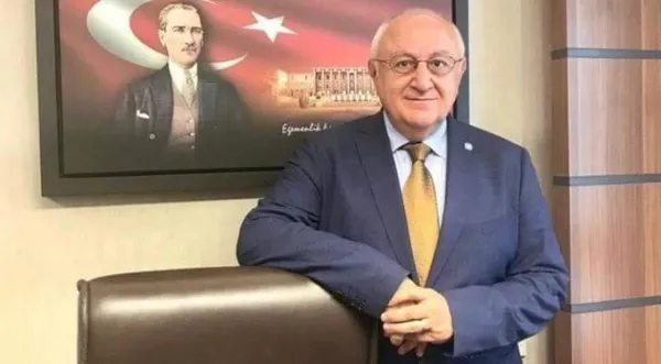 cuntaci-amirallerin-bildirisinin-bir-numarasi-ergun-mengi-iyi-partide-yonetici-cikti-1617570821687.jpg