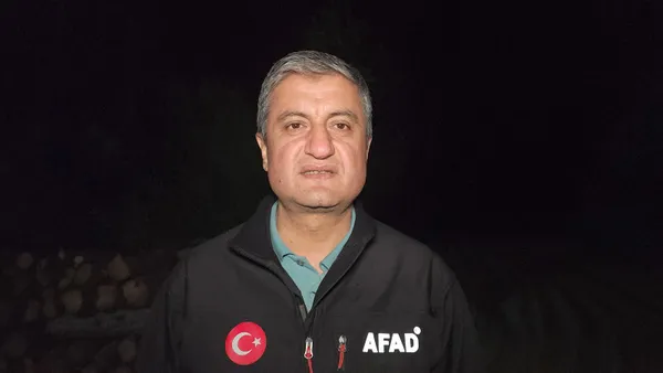 karabukteki-korkutan-orman-yangini-7-saat-sonra-kontrol-altina-alindi-1695336287872.jpg Karabük'te korkutan orman yangını! Vali Yavuz duyurdu: 7 saat sonra kontrol altına alındı - 2