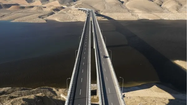 ulastirma-ve-altyapi-bakani-abdulkadir-uraloglu-21-yilda-3-bin-844-kopru-insa-ettik-1700996963599.jpg Ulaştırma ve Altyapı Bakanı Abdulkadir Uraloğlu: 21 yılda 3 bin 844 köprü inşa ettik