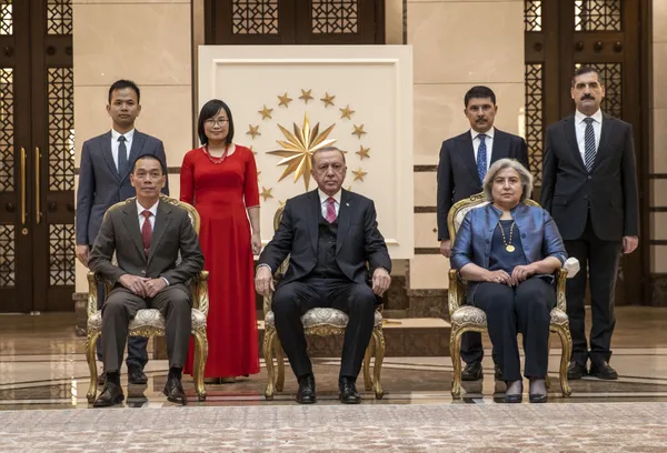 Vietnam'ın Ankara Büyükelçisi Do Son Hai, Başkan Erdoğan'a güven mektubu sundu - 3