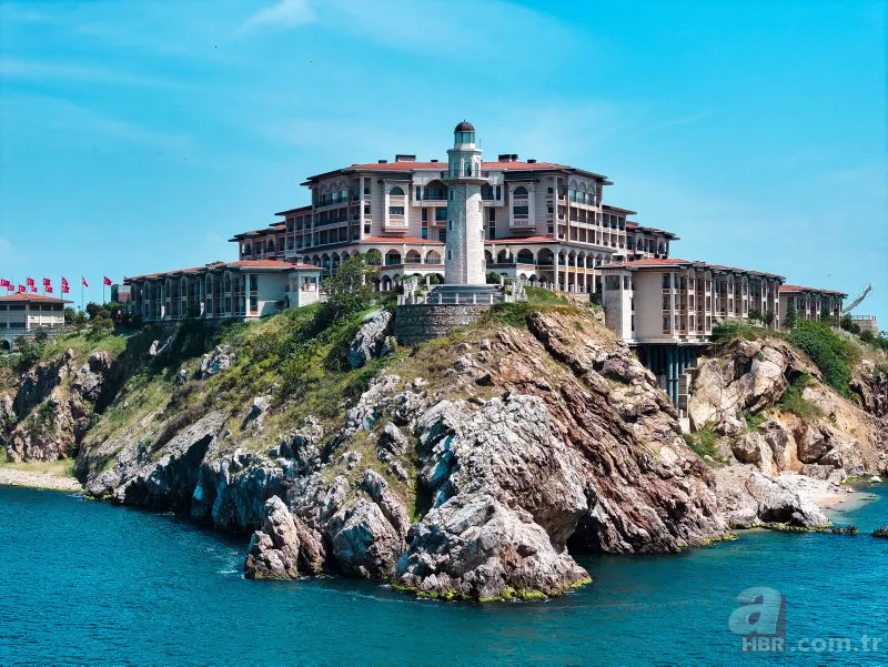 Adı "Yassı" namı "Yaslı" adaydı... Demokrasi ve Özgürlükler Adası olarak hafızalara ışık tutuyor 15