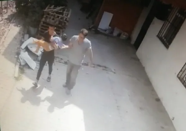 5 yaşındaki çocuk 2. kattan düştü! Feci anlar - 4