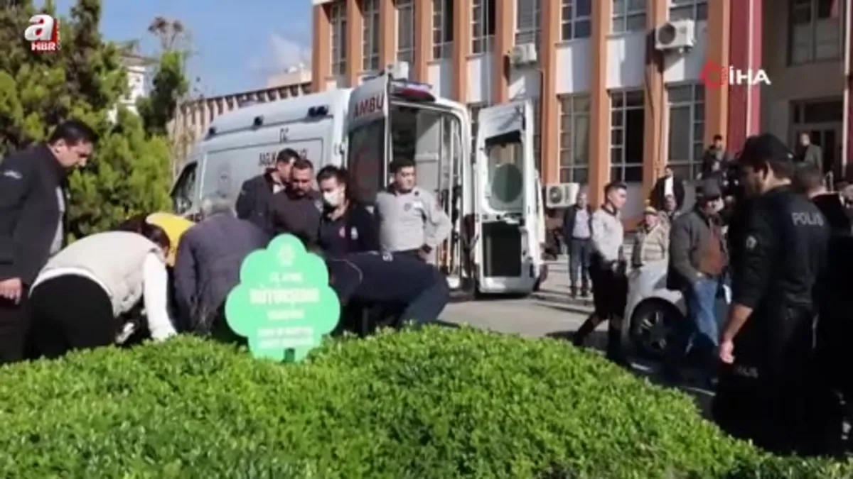 Boşanma duruşmasından çıktı eşini sırtından bıçakladı