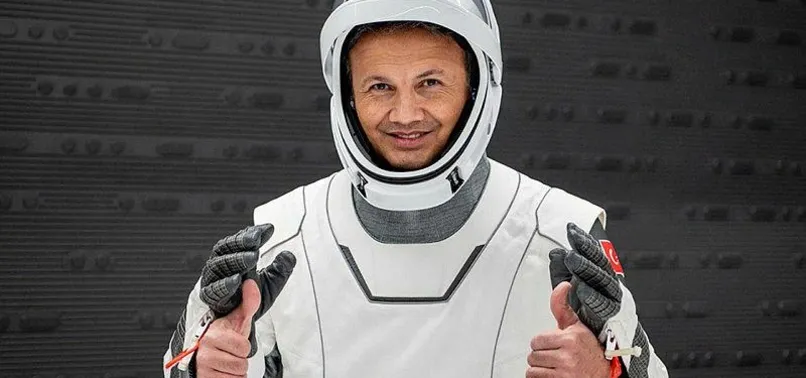 Alper Gezeravcı uzaya çıkıyor! Anne ve babasının sözleri duygulandırdı | Yeğeninin isteği ise gülümsetti