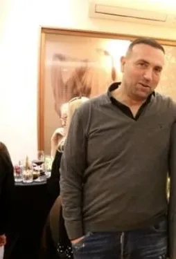 Emine Ün’ün eski kocası Tolga Karakaş yaptırdığı estetiklerle 10 yaş geriye gitti