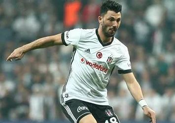 Beşiktaş Tolgay Arslan'ı KAP'a bildirdi
