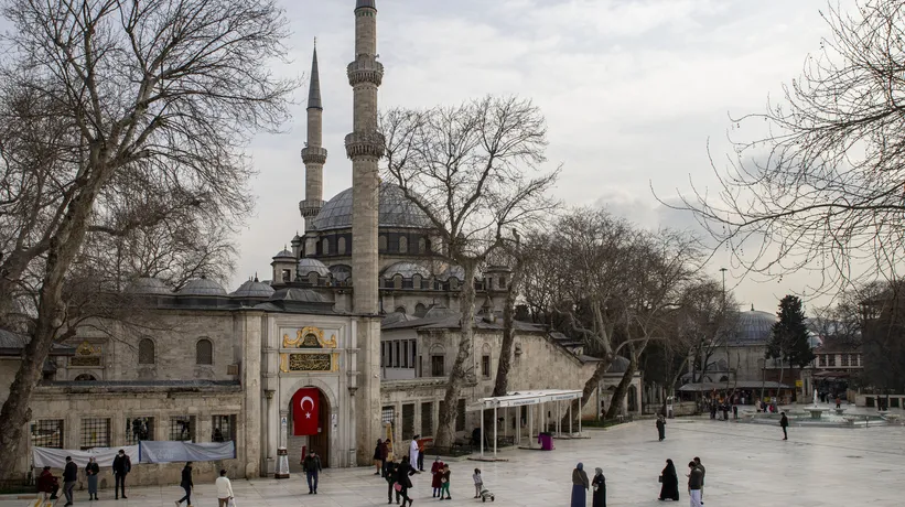 5 Aralık Cuma hutbesi konusu: “İnsan, Huzuru İbadetle Elde Eder”