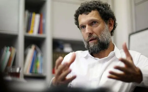 son-dakika-cem-yilmaz-selahattin-demirtas-ve-osman-kavalaya-destek-cikti-1635891367210.jpg Son dakika: Cem Yılmaz, Selahattin Demirtaş ve Osman Kavala'ya destek çıktı! - 1