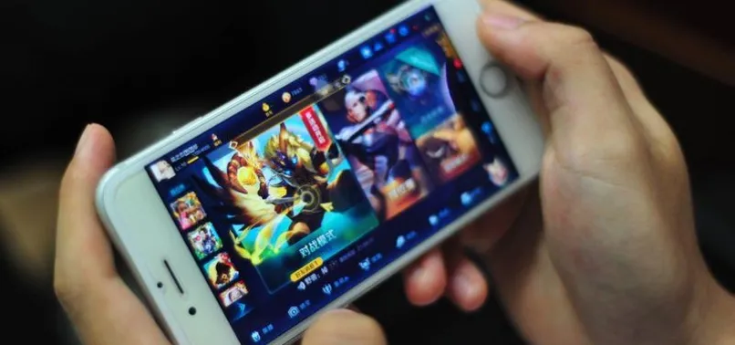 Bir gün boyunca oyun oynadı gözü kör oldu!