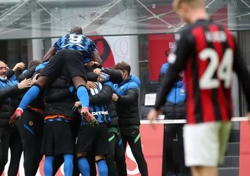 Milano derbisini kazanan Inter