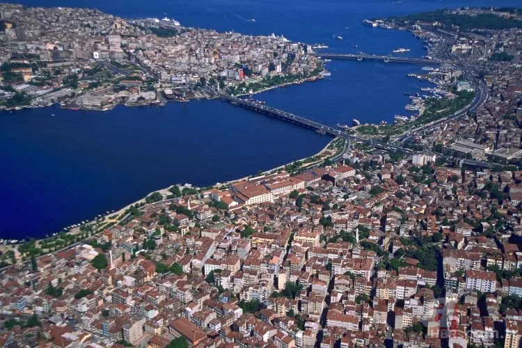 Prof. Dr. Şükrü Ersoy "İstanbul büyük risk altında" diyerek riskli ilçeleri sıraladı: Fatih, Zeytinburnu, Bağcılar... 8