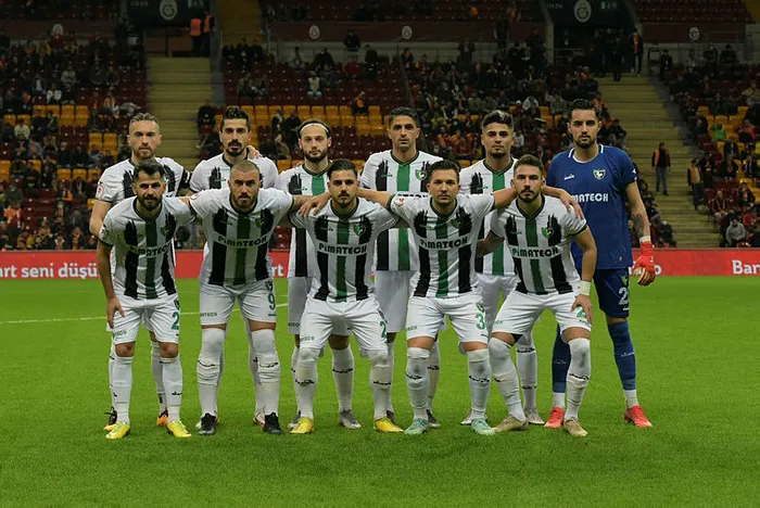 Son dakika: Altaş Denizlispor’da Kovid-19 vaka sayısı 15’e yükseldi