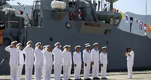 İki gemiye Katar’daki Türk üssünde görevlendirme