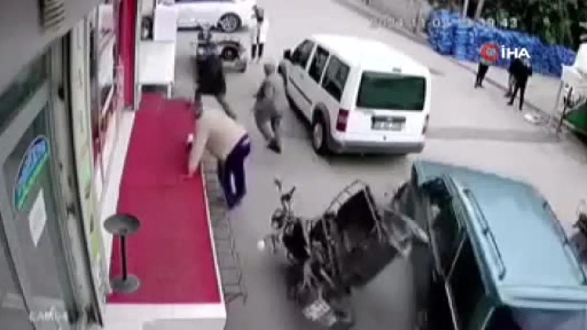 Kontrolden çıkan araç korku dolu anlar yaşattı