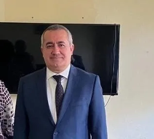 son-dakika-buyukelci-atamalari-resmi-gazetede-yayimlandi-rusya-ve-ukraynaya-yeni-elciler-1694641565280.jpg Büyükelçi atamaları Resmi Gazete'de yayımlandı! Rusya ve Ukrayna'ya yeni elçiler - 6