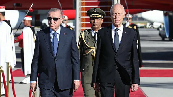 baskan-erdogandan-kritik-temas-tunus-cumhurbaskani-ile-gorustu-1627930873763.jpg Başkan Erdoğan'dan kritik temas: Tunus Cumhurbaşkanı ile görüştü - 3